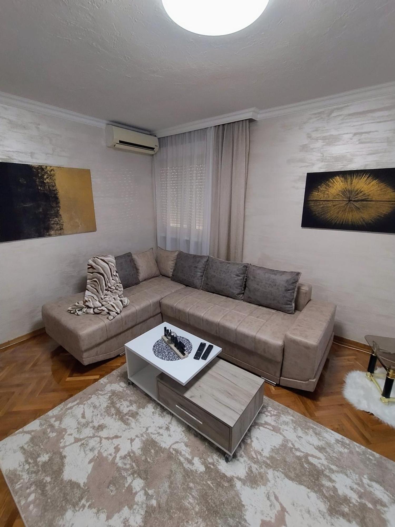 Appartamento Vemiur Čačak Esterno foto